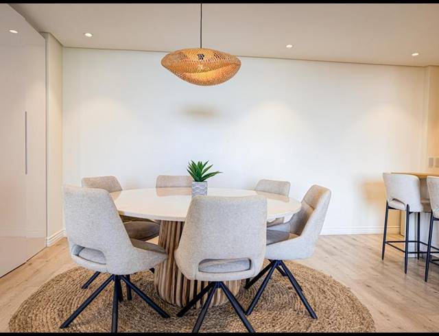 2 BEDROOM APARTMENT FOR SALE IN CAPE TOWN CITY CENTRE